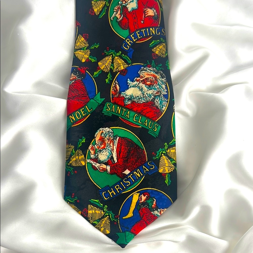 Holiday Greetings Christmas Men’s Santa‎ Claus Tie 100% Polyester 56” Long